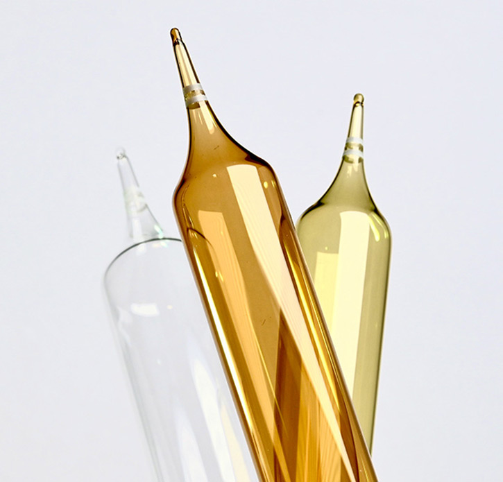 Double-tip drinkable ampoules